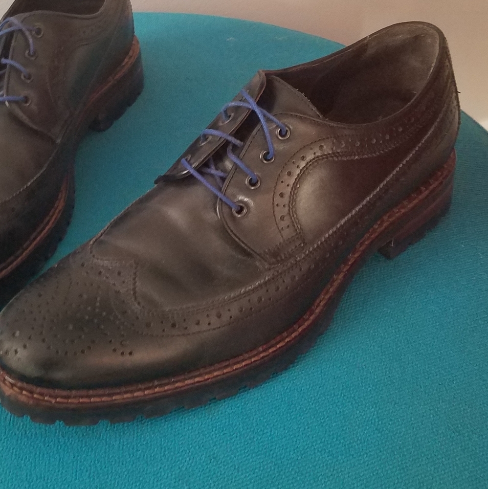 Mens JOHNSTON & MURPHY OXFORDS size 12M - Picture 2 of 6